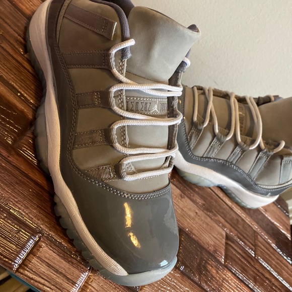 Jordan 11 cool grays low - Picture 3 of 9